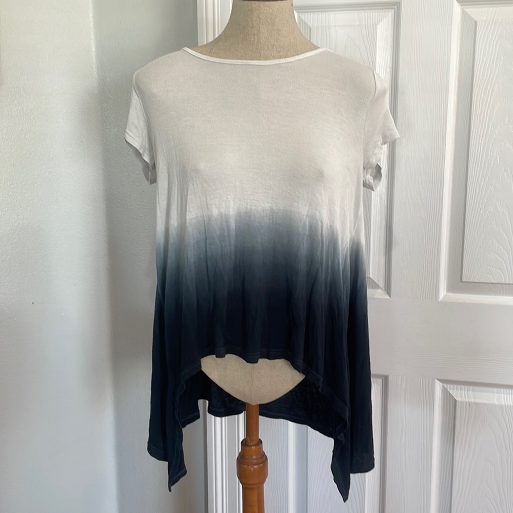 Trace tie-dyed asymmetrical tunic top short sleeve blue Women’s size medium M